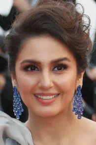 Huma Qureshi portrait